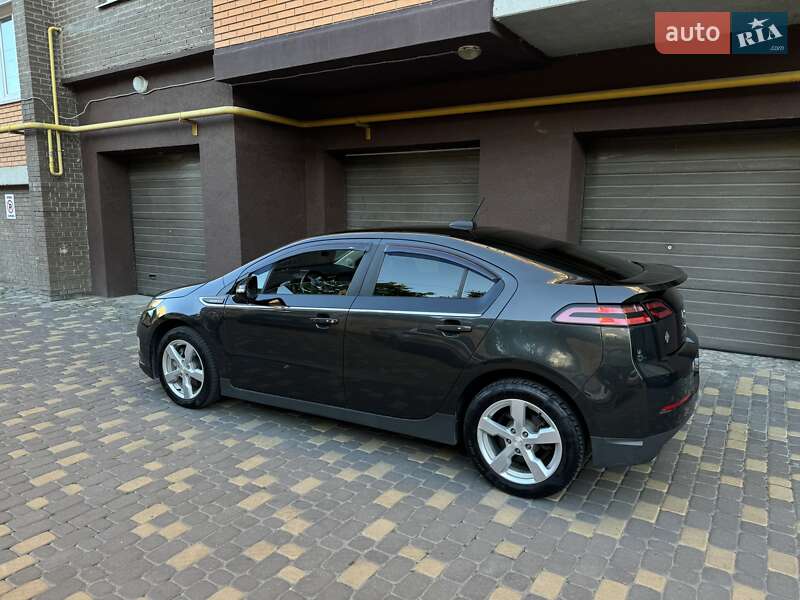 Хэтчбек Chevrolet Volt 2015 в Виннице