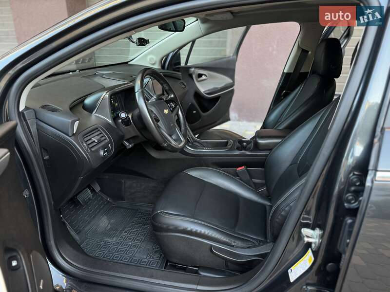 Хэтчбек Chevrolet Volt 2015 в Виннице