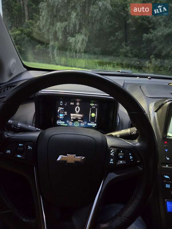 Хэтчбек Chevrolet Volt 2012 в Киеве