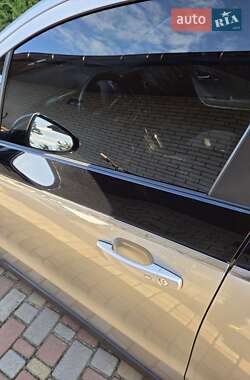 Хэтчбек Chevrolet Volt 2012 в 