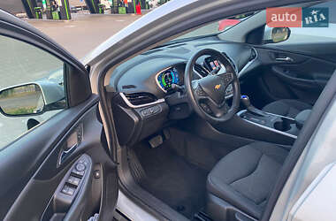Хэтчбек Chevrolet Volt 2015 в 