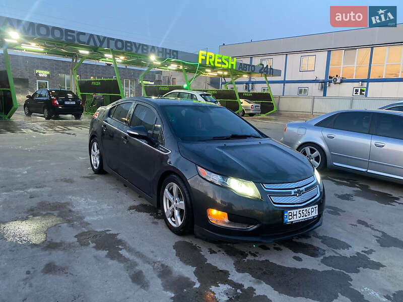Хэтчбек Chevrolet Volt 2014 в Чернигове фото Хэтчбек Chevrolet Volt 2014 в Чернигове