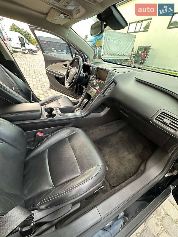 Хэтчбек Chevrolet Volt 2011 в Ивано-Франковске