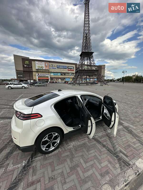 Хэтчбек Chevrolet Volt 2014 в Харькове
