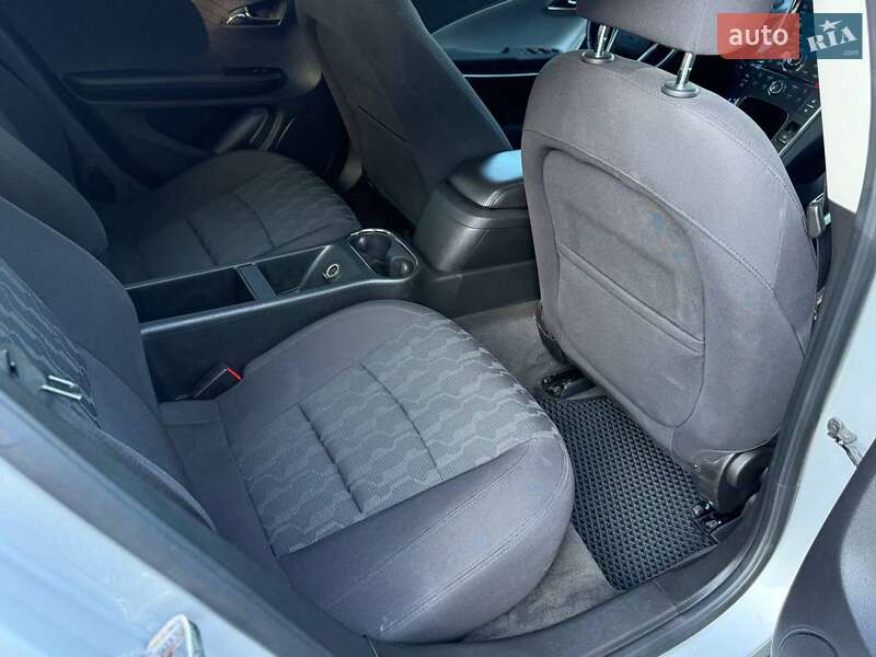 Хэтчбек Chevrolet Volt 2014 в Одессе