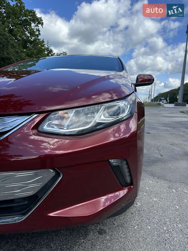 Хэтчбек Chevrolet Volt 2016 в Киеве