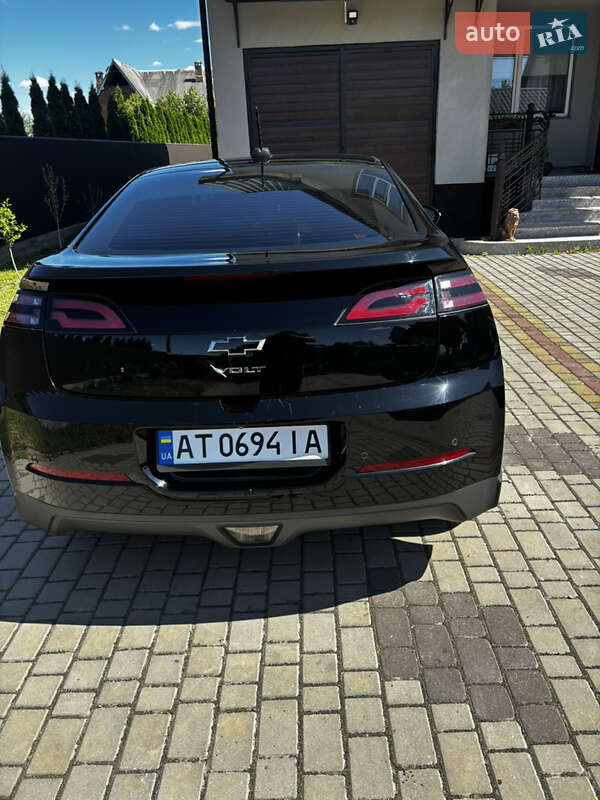 Хэтчбек Chevrolet Volt 2015 в Ивано-Франковске