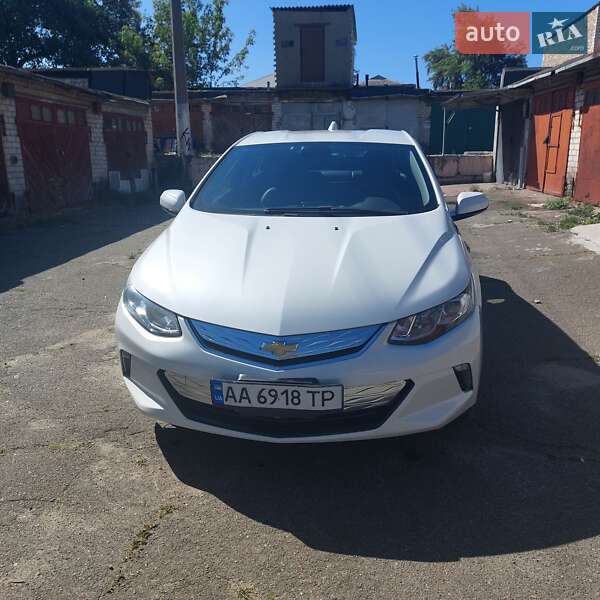 Хэтчбек Chevrolet Volt 2015 в Киеве