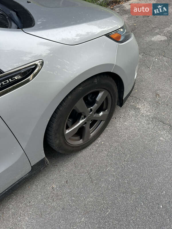 Хетчбек Chevrolet Volt 2010 в Києві