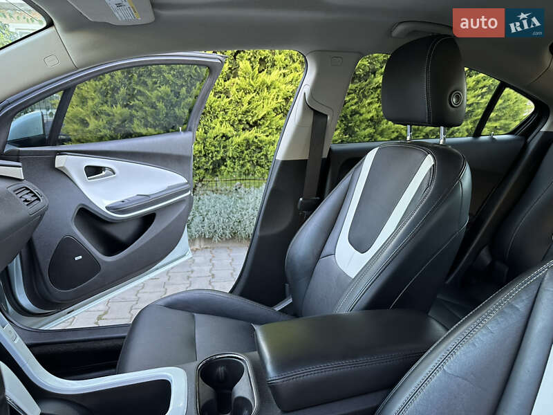 Хэтчбек Chevrolet Volt 2011 в Одессе