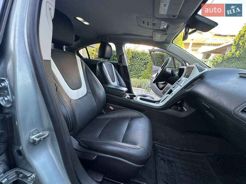 Хэтчбек Chevrolet Volt 2011 в Одессе