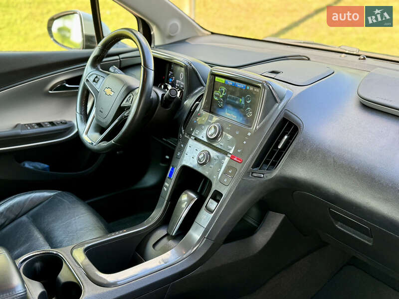 Хэтчбек Chevrolet Volt 2011 в Киеве