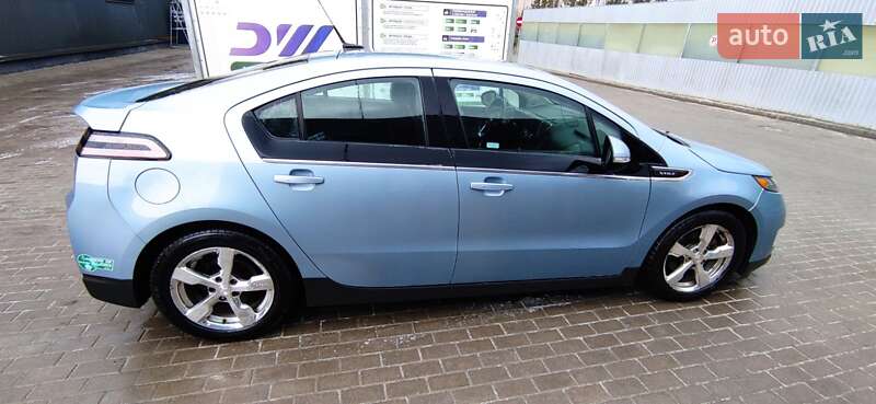 Хэтчбек Chevrolet Volt 2014 в Тернополе