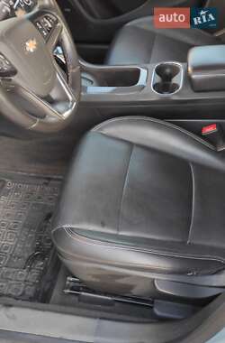 Хэтчбек Chevrolet Volt 2014 в 