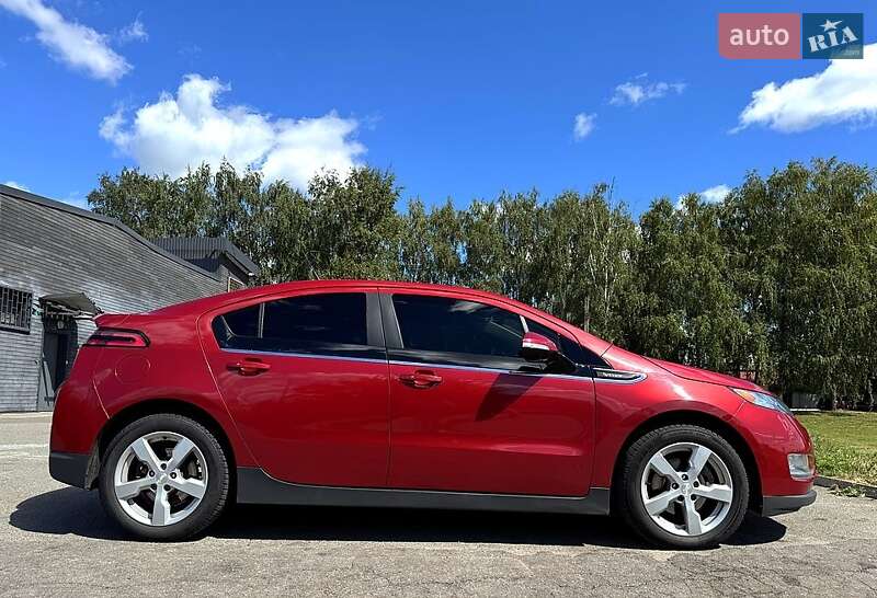 Хэтчбек Chevrolet Volt 2013 в Пирятине