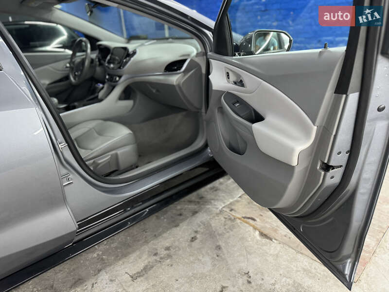 Хэтчбек Chevrolet Volt 2018 в Кременце