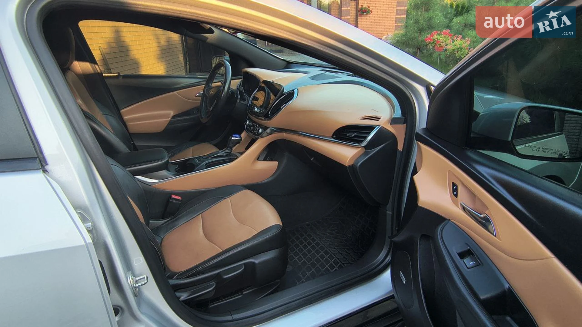 2015 Chevrolet Volt - мініатюра 2