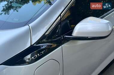Хэтчбек Chevrolet Volt 2016 в 