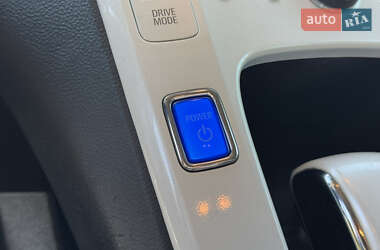 Хэтчбек Chevrolet Volt 2012 в 