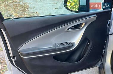 Хэтчбек Chevrolet Volt 2014 в 