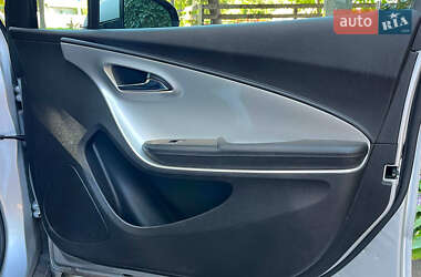 Хэтчбек Chevrolet Volt 2014 в 