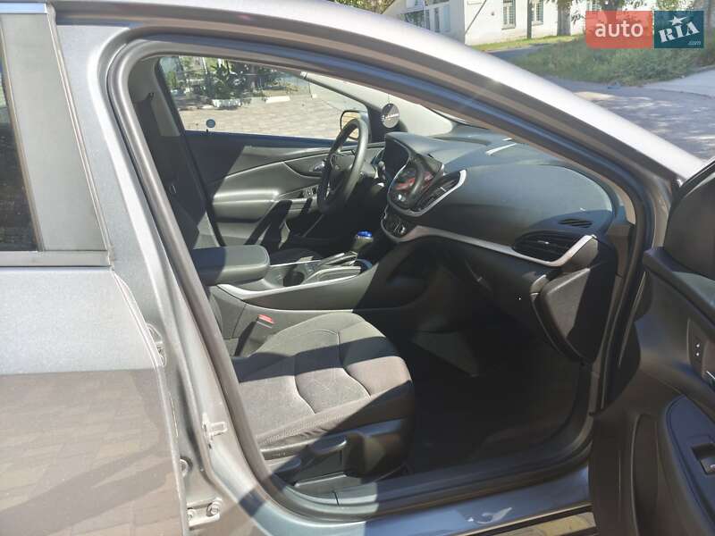 Хэтчбек Chevrolet Volt 2018 в Запорожье