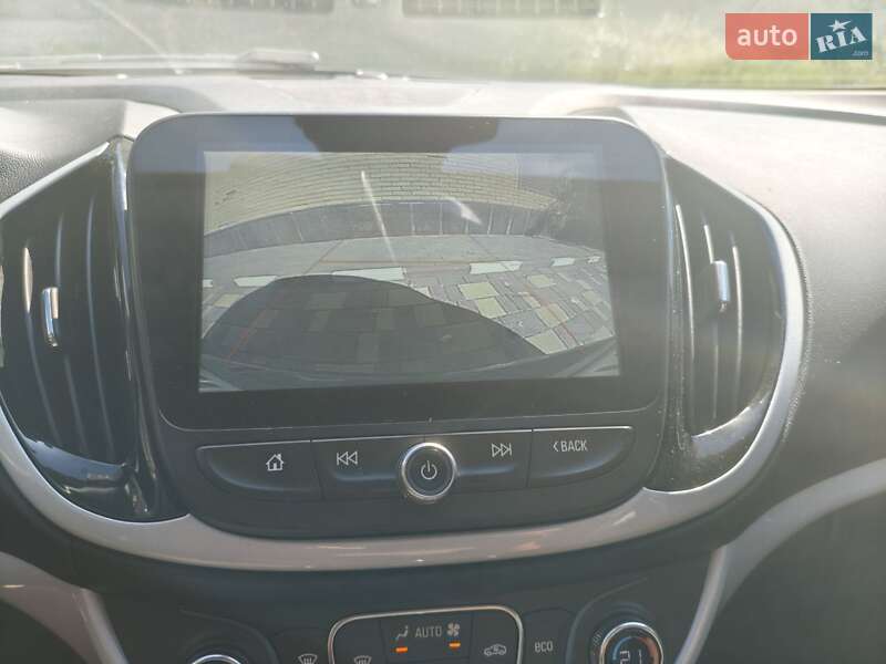 Хэтчбек Chevrolet Volt 2018 в Запорожье