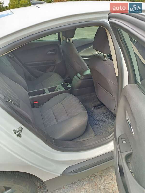 Хэтчбек Chevrolet Volt 2014 в Киеве фото 14 Хэтчбек Chevrolet Volt 2014 в Киеве