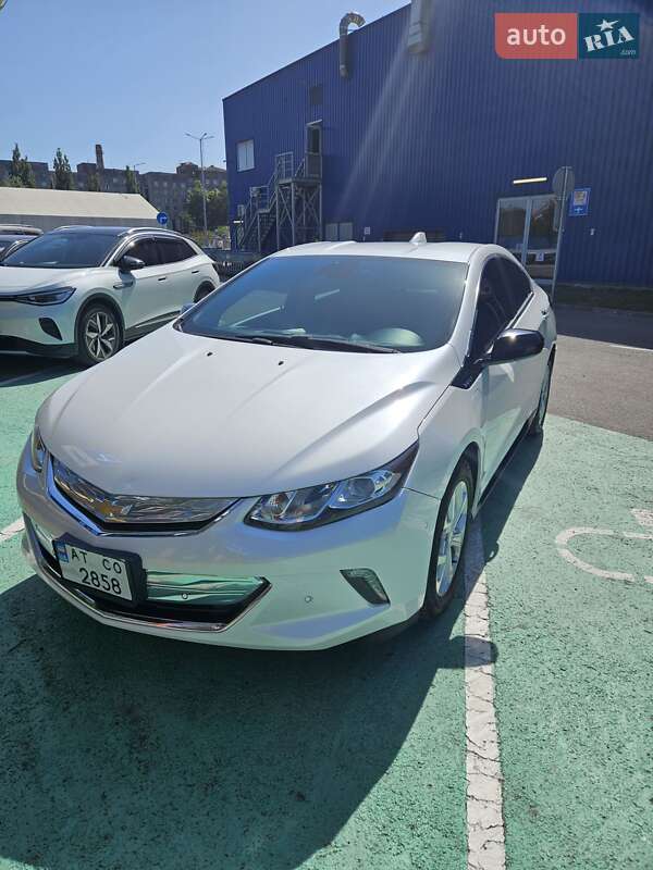 Хэтчбек Chevrolet Volt 2016 в Ивано-Франковске фото 2 Хэтчбек Chevrolet Volt 2016 в Ивано-Франковске