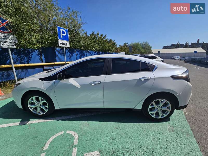 Хэтчбек Chevrolet Volt 2016 в Ивано-Франковске фото 6 Хэтчбек Chevrolet Volt 2016 в Ивано-Франковске