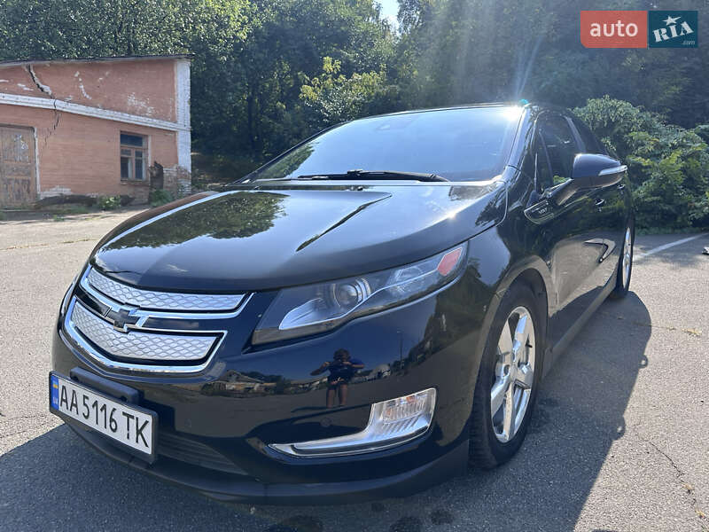 Хэтчбек Chevrolet Volt 2014 в Киеве