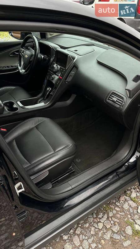 Хэтчбек Chevrolet Volt 2010 в Львове