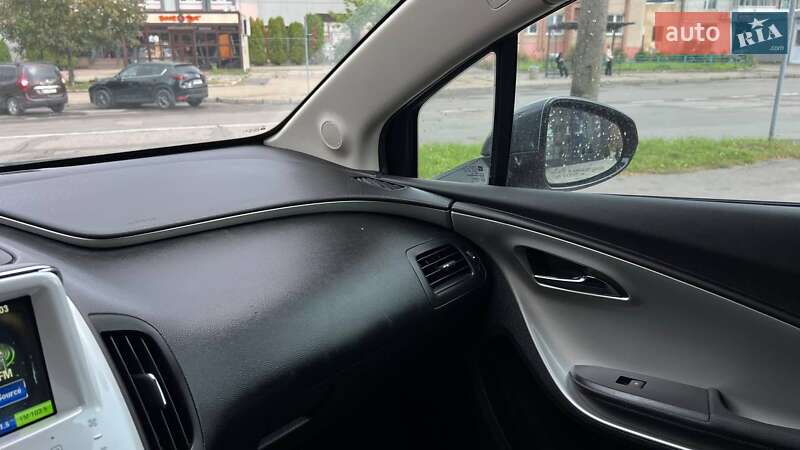 Хэтчбек Chevrolet Volt 2012 в Львове
