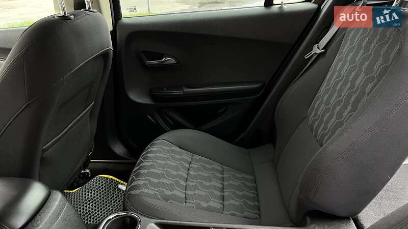 Хэтчбек Chevrolet Volt 2012 в Львове