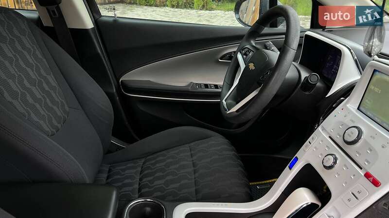 Хэтчбек Chevrolet Volt 2012 в Львове