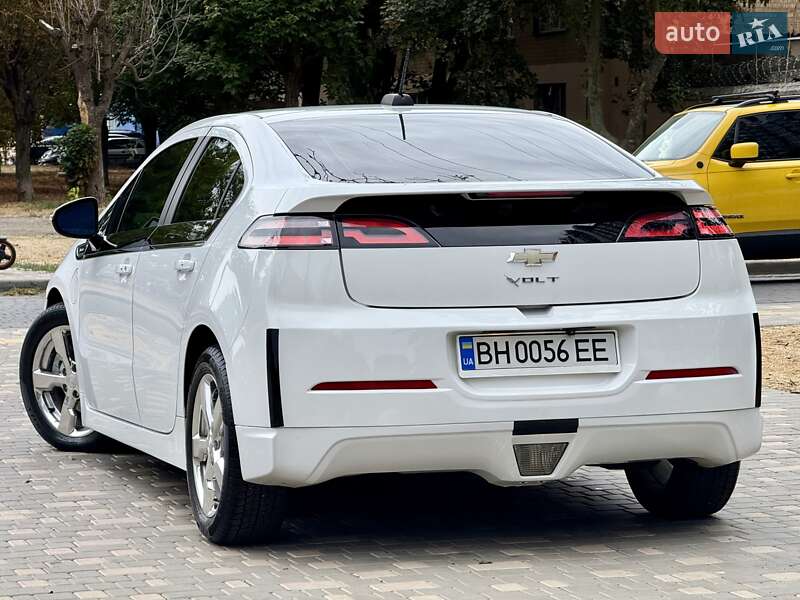 Хэтчбек Chevrolet Volt 2015 в Одессе