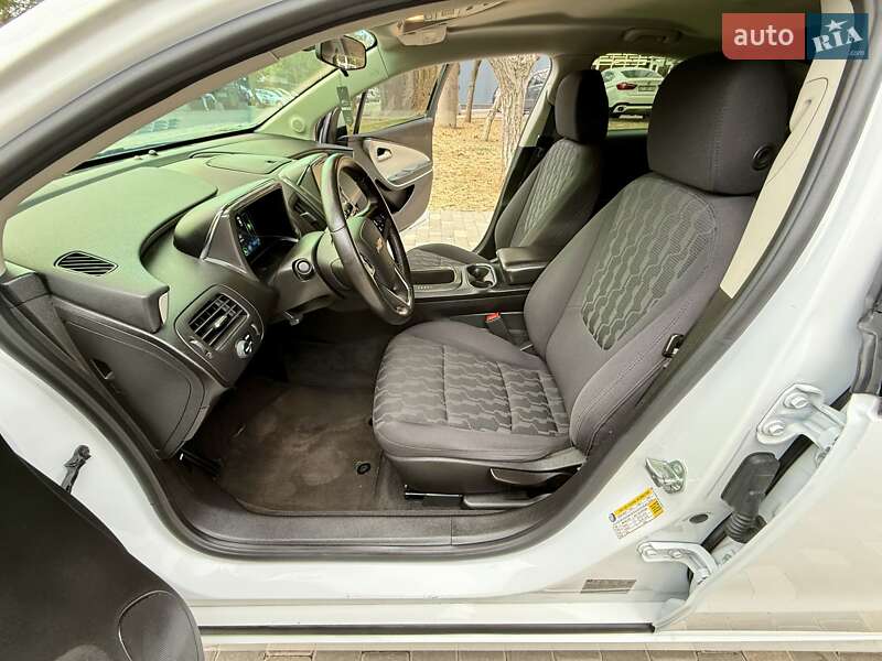 Хэтчбек Chevrolet Volt 2015 в Одессе
