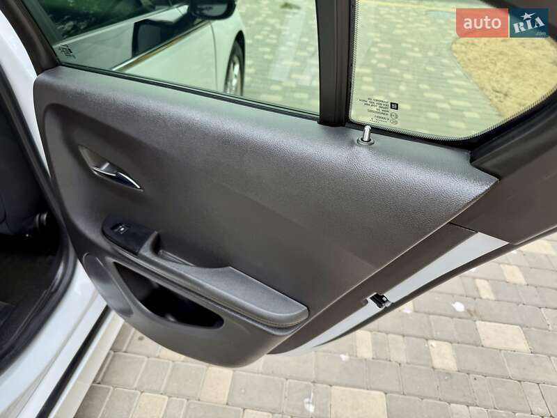 Хэтчбек Chevrolet Volt 2015 в Одессе