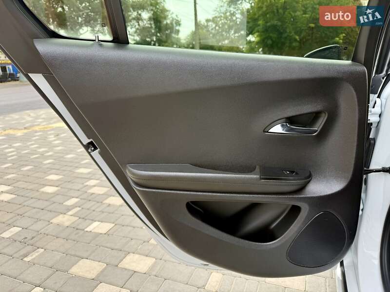Хэтчбек Chevrolet Volt 2015 в Одессе