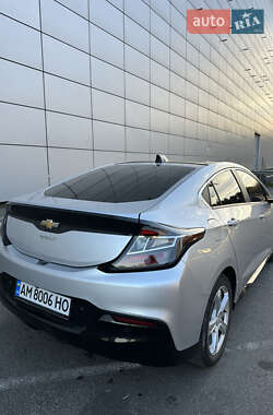 Хэтчбек Chevrolet Volt 2016 в 