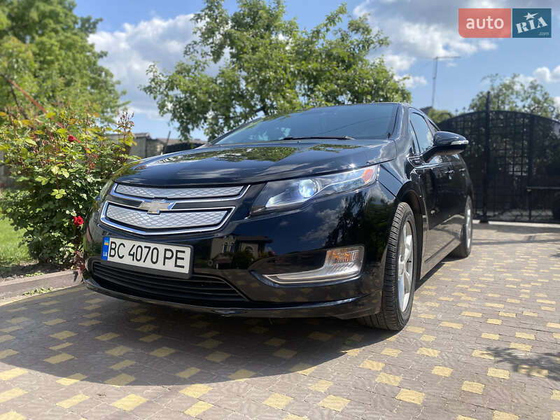 Хэтчбек Chevrolet Volt 2011 в Золочеве