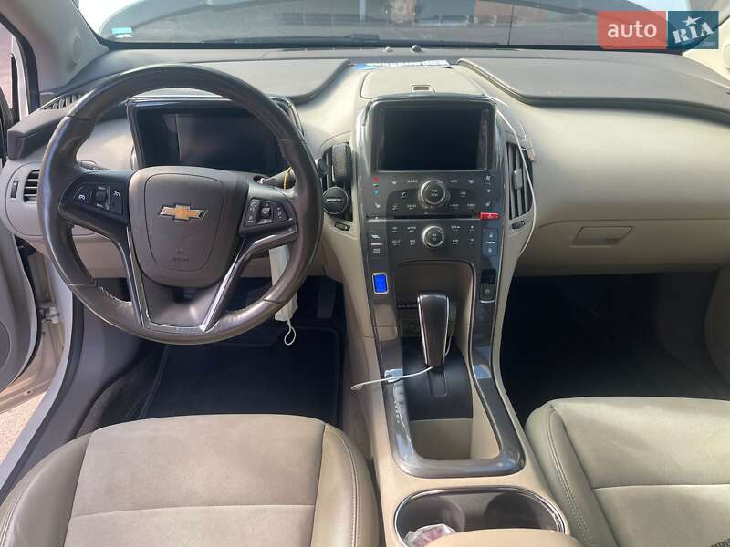 Хэтчбек Chevrolet Volt 2012 в Киеве