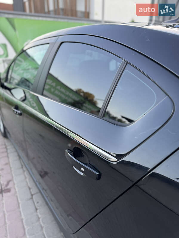 Хэтчбек Chevrolet Volt 2014 в Ивано-Франковске