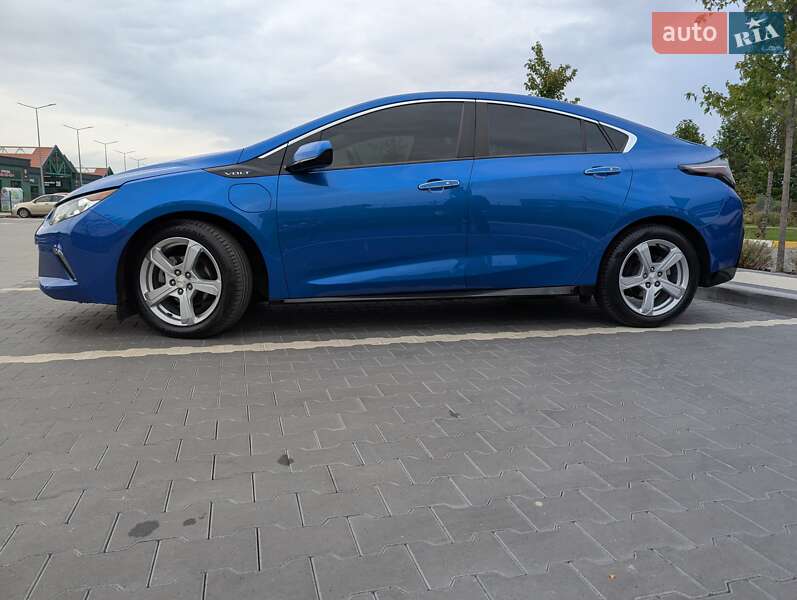 Хэтчбек Chevrolet Volt 2017 в Ирпене