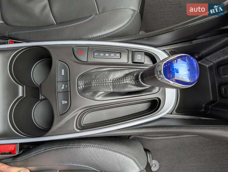 Хэтчбек Chevrolet Volt 2017 в Ирпене