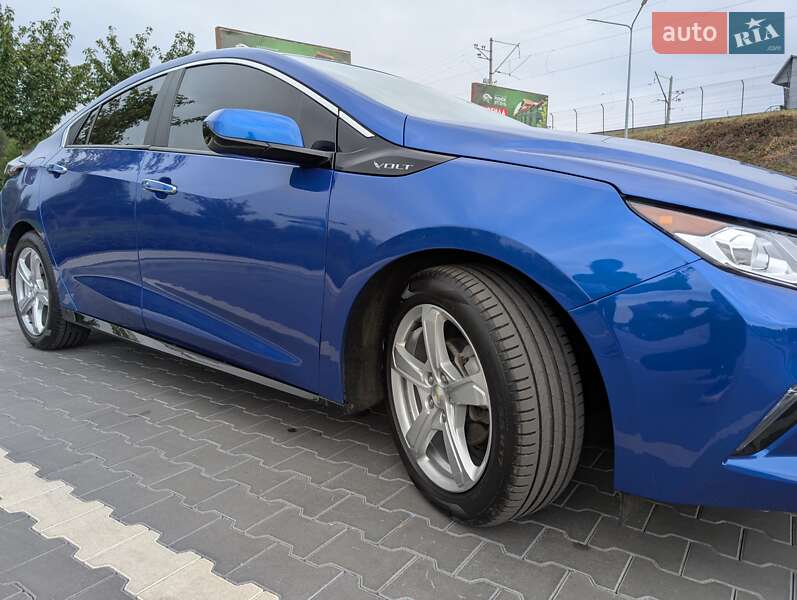 Хэтчбек Chevrolet Volt 2017 в Ирпене