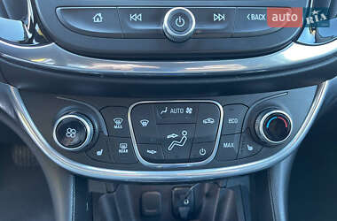 Хэтчбек Chevrolet Volt 2017 в 