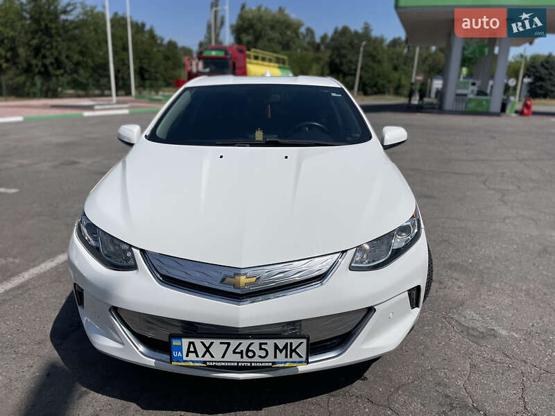 Хэтчбек Chevrolet Volt 2015 в Каменском