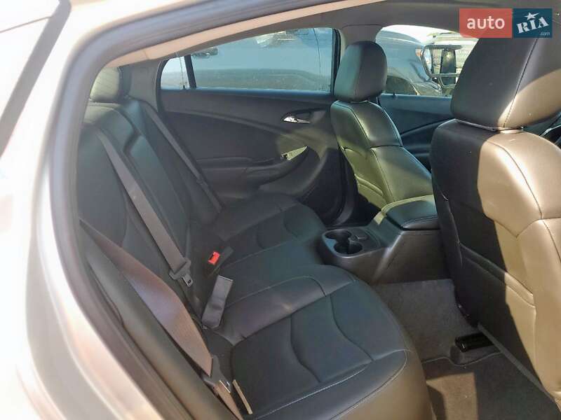 Хэтчбек Chevrolet Volt 2017 в Полтаве