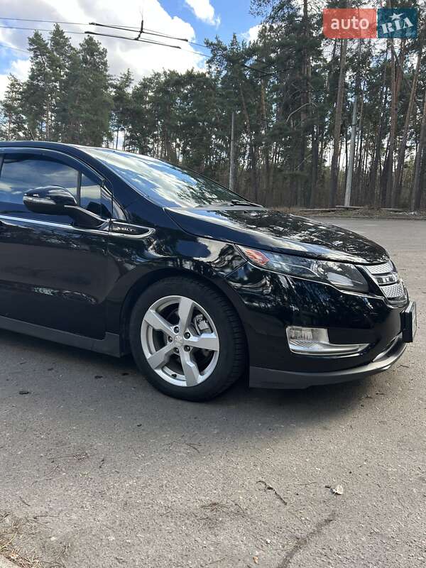 Хэтчбек Chevrolet Volt 2015 в 